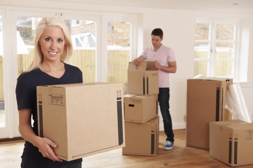 Office relocation items and furniture transport service in North End